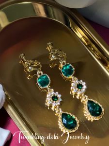 ต่างหูรูปหยดน้ำเพชรประดับเพชรประดับดอกกุหลาบสีเขียวสไตล์ย้อนยุคหรูหรา ไม่ต้องเจาะ ต่างหูแบบคลิป ต่างหูแฟชั่น