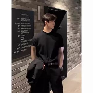 UNCLEJACK เสื้อกีฬา คอกลม เสื้อยืด สีพื้น นุ่ม ลื่น ผ้ายืดหยุ่นซึมซับได้ดี ใส่สบายๆ ออกกำลังกาย ฟิตเนส ผู้ชาย เสื้อยืดที่โชว์กล้ามของคุณ 4xl