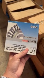 ใบปัดหางเปีย แปรงลวดถักเปีย เหล็กคาร์บอน 5" (CS) ยี่ห้อ แบล็คเบิร์ด