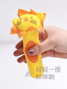 Mainan Tangan Bayi Bunyi Boneka Tangan Bayi Baby Hand Rattle Toy Tekan