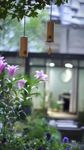 Chuông Gió Tre Hluru 8 Thanh Nhạc Điệu Thiền Định Trang Trí Sân Vườn Ngoài Trời Chuông Gió Thủ Công Nốt Nhạc DMV