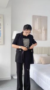 Set Lẻ Áo Khoác Blazer Nữ GUMAC Nút Gỗ Thanh Lịch OWF03028 Phối Quần Shorts Nữ Chiết Ly Thời Trang SHF03037