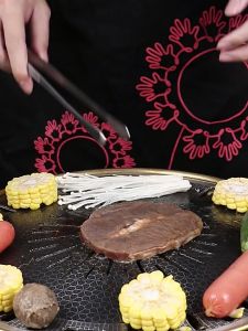 Stainless Steel Non-Slip Long Handle Barbecue Tongs for Outdoor Cooking