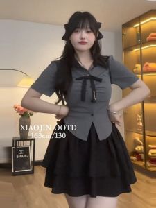 พลัสไซส์ ชุดสไตล์วิทยาลัยอเมริกันสําหรับผู้หญิง ฤดูร้อน พรางหุ่น เนื้อครอบคลุมแขนสั้นโปโลคอชุดสองชิ้นสําหรับสาวร้อน