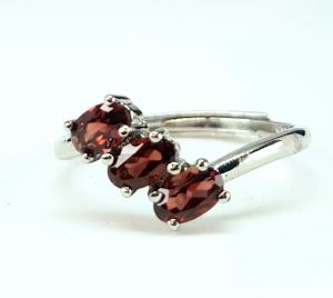GARNET RING ( HQ )