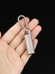 พวงกุญแจกระบอกยาพกพาขนาดเล็กแบบเร็ว กระปุกเก็บยาแบบปิด กระปุกเก็บยาแบบพกพา กระบอกยาสำหรับป้องกันโรคหัวใจ