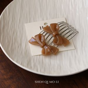 แปรงผมรูปผีเสื้อสไตล์เกาหลี 2 ชิ้น แปรงผมสไตล์ฝรั่งเศส คลิปผมสีช็อคโกแลต สำหรับผู้หญิง ทรงผมสไตล์ย้อนยุค สไตล์ฝรั่งเศส