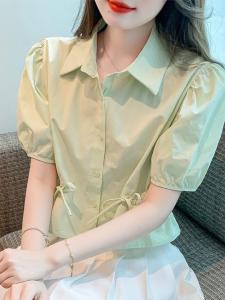 เสื้อเชิ้ตแขนพองสไตล์ฝรั่งเศสสำหรับผู้หญิง ดีไซน์ฤดูร้อน เสื้อสั้นเซ็กซี่ สง่างาม เสื้อเชิ้ตคอโปโลสั้นแบบลำลอง