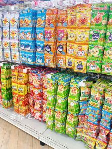 Kero Kero Baby Shrimp Chips Snacks Low Salt Delicious Puffed Food for Toddlers 12 Months And above Japan Origin Bag of 32g