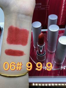 ลิปสติกเนื้อแมทต์ ลิปมอยส์เตอร์ ติดทนนาน กันน้ำ กันเลอะเทอะ สีสันสดใส ลิปสติกเนื้อแมทต์สีขาว ลิปสติกเนื้อแมทต์สีสันสดใส