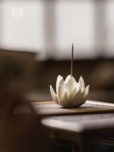 Ceramic Handmade Dok Bua Kao Incense Holder Base For Home Indoor Cable Incense Burner Zen Desktop Decoration Incense Holder Tea Ceremony Utensils