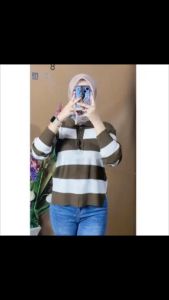 polo sweater rajut motif garis garis kancing hidup