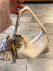Leather White Single Shoulder Slant Crossed Bag Luxury Small Audience High-End Sensation Handbag Commute Large Capacity Pillow Bag for Women Summer