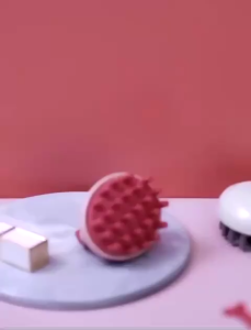Bàn Chải Gội Đầu Silicon Mềm Massage Da Đầu Giảm Rụng Tóc – Làm Sạch Sâu Tạo Bọt Cầm Chắc Chắn