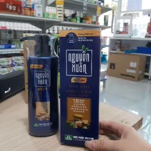 Dầu gội Nguyên Xuân vòi màu vàng 250ml bồng bềnh dành cho tóc dầu