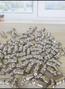 Nepel Grease/Nepel Gemuk 1/8mm Bengkok 45 Derajat NPT