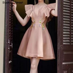 2022วินเทจประดับด้วยลูกปัดชุดผู้หญิง Ruffles แขนคอ V พรรคหรูหรา Vestido ผู้หญิงเสื้อผ้าวันหยุดมินิเดรสแขนกุด