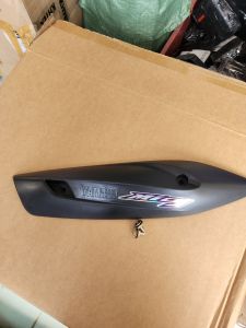 Cover Knalpot Yamaha Mio J Hitam dan Karbon - Tutup Knalpot Mio J - Pelindung Knalpot Mio J