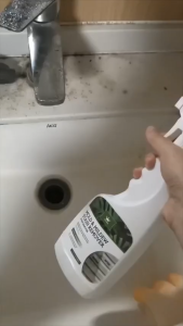 Best Seller POWERFUL MOLD AND MILDEW STAIN REMOVER (500ML) | Multi-Surface Mold & Mildew Cleaner Spray | Instant Deep Cleaning Mold Stain Remover | Continuous Mold Removal | Eliminate Dead Corners Of Mold | For Bathroom Tiles and Walls | Mold Spray 500ML