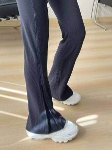 กางเกงโยคะทรงหลวมเอวสูง ทรงหลวม กางเกงขายาวลำลอง กางเกงขายาวทรงหลวมแบบมีตะเข็บเล็กๆ ทรงสลิมฟิต กางเกงขายาวลำลอง