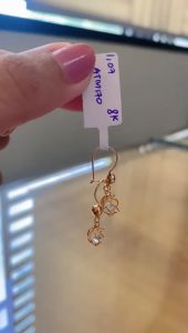 ANTING EMAS KADAR 375% (8 KARAT) DAN KADAR 300 (6KARAT) ANTING MODEL TERBARU ANTING LAMPION KRISTAL ANTING WANITA EMAS SUPER CANTIK ATM 170