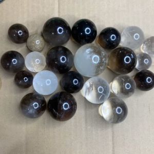 1 viên bi đá thạch anh tự nhiên mài bóng dùng làm trang trí nhà cửa thanh tẩy decor ( đá thật không sử lý )