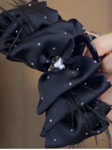 Fancy Satin Feather Grip Female 2023 New Arrival Back Head Shark Clip Elegant Graceful Hair Volume