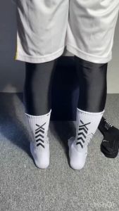 ZIANNISA SOCKS - Kaos Kaki Bola Futsal Pendek Sebetis Anti Slip Ukuran 38-43