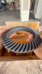 จานเฟือง บายศรี เฟืองเดือยหมู อีซุซุ แอล ISUZU ELF เพลาลอย กะบะคอก ตู้ทึบ ลดรอบ ประหยัดน้ำมัน มีหลายอัตราทดให้เลือก อึดทนถึก งานหนักไม่หวั่น