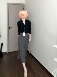 Loose-Fit French Simplicity Elegant V-neck Long Sleeve Shirt Womens Early Autumn High Waist Work Clothing Fishtail Skirt Business Suit