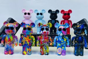 Zeallion Creative Cartoon Bear Brick Electroplating Bluetooth Speaker Gradient Bear Decoration Desktop Decoration Audio Toy Gift