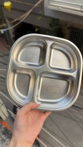 Khay Cơm Inox Kapibala Chia 3 Ngăn Kèm Muỗng Hộp Đựng Thức Ăn Trẻ Em Hình Capybara Cute
