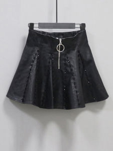 กระโปรงสั้นผ้า PU สีดำ ทรงเอ สำหรับผู้หญิง ฤดูใบไม้ร่วง/ฤดูหนาว กระโปรงทรงเอเอวสูง กระโปรงสั้นผ้า PU ทรงเอ ทรงเอ สำหรับผู้หญิง