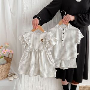 ชุดฤดูร้อนเด็ก ชุดเด็กชายแขนสั้นลายทาง ชุดฤดูร้อนใหม่ เดรสเด็กผู้หญิง ชุดพี่ชายและน้องสาว