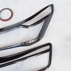 Cover Garnish Lampu Depan Mobil Toyota Raize 2021 Carbon