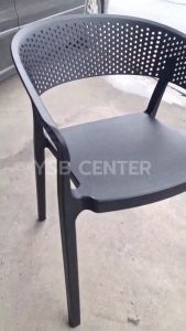 เก้าอี้สไตล์นอร์ดิก ตกแต่งร้าน ทานอาหาร พลาสติก ขึ้นรูปเต็มตัว มีที่วางแขน