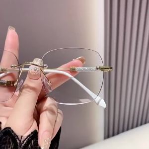 Kính Mát Thời Trang Nữ Tối Giản Đổi Màu Theo Ánh Sáng Gọng Vuông Tròng Kính Không Phân Cực Dành Cho Kỳ Nghỉ Hè Hoạt Động Ngoài Trời