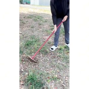 ลาโค่(คราด) พร้อมด้าม เหมาะสำหรับการดับไฟเชื้อเพลิงเบา เช่น หญ้า ใบไม้แห้ง ดับไฟป่า