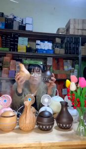 Máy khuếch tán tinh dầu hoa Tulip 200ml hoa văn Cao Cấp Dành Cho Gia Đình - Máy PHUN SƯƠNG Công nghệ siêu âm