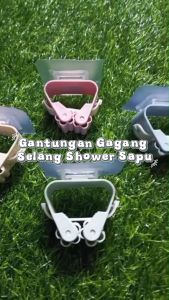 Gantungan Selang Shower Sapu Alat Pel Tanpa Paku Lem Vacuum Holder - Putih