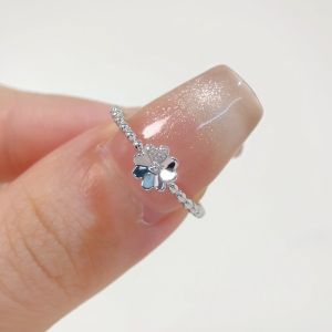 LAZO DIAMOND Lucky Clover Beaded Diamond Ring in 9k White Gold