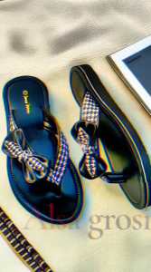 Sandal Platform Wanita Dewasa Terbaru Kekinian Sendal Wanita Elegant 2025