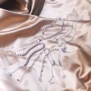 Gelang Herrera Austin Aistin Love Bracelet: Kekinian & Elegan