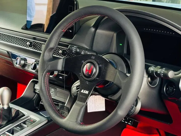 正規品 MOMO TUNER モモ チューナー レッドステッチ 35Φ ホンダ