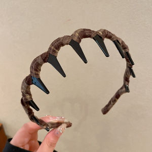 Autumn Winter Retro Fabric Wave Back Comb Hairband Womens 2024 Face Wash Outdoors Hairband with Teeth Wrapping Hair Clip