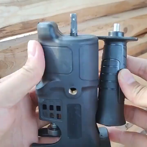 สว่านไฟฟ้าดัดแปลงเลื่อยไฟฟ้า เลื่อยชักไฟฟ้า เลื่อยชักใบไฟฟ้าเจาะTo Jig Saw เลื่อยแบบพกพางานตัดไม้เครื่องมือ ส่งใบเลื่อยสามใบ