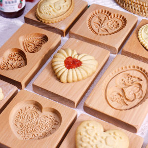 1PC Wooden Cookie Mold with Heart & Flower Patterns 3D DIY Carved Embossed Cookie Cutter Moulds for Baking Fondant Cake Biscuit