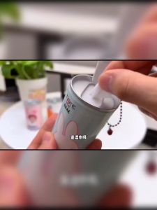 Tissue Basah Kaleng Isi 30 lembar Karakter Lucu Portable