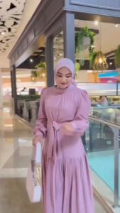 DEVINA DRESS / Bahan Shimer CredenzaShiny / Zipper Belakang Ikat Pinggang Terpisah / Lingkar Dada 110cm Panjang 138cm / Dress Kondangan Wanita / Fashion Muslimah Dress Muslim Kekinian Gamis Dewasa