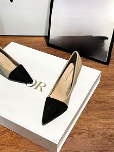 รองเท้าส้นเตี้ยหนังแกะทรงหัวแหลม รองเท้าส้นเตี้ยแบบสวมสบายสำหรับผู้หญิง รองเท้าทำงานฤดูร้อน 2025 รองเท้าแฟชั่นแบบลำลอง